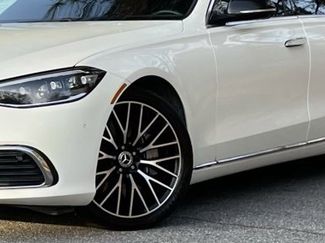 Used 2022 Mercedes-Benz S 580 4MATIC Sedan video 2