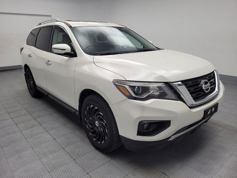 Used 2020 Nissan Pathfinder SV FWD image 13