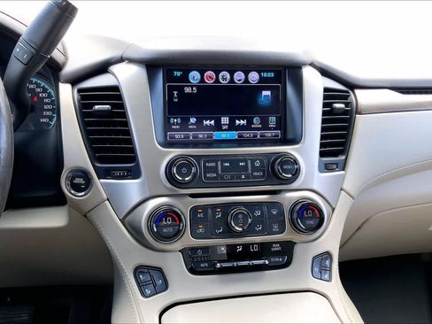 Used 2018 GMC Yukon XL Denali w/ Denali Ultimate Package AWD/4WD image 34