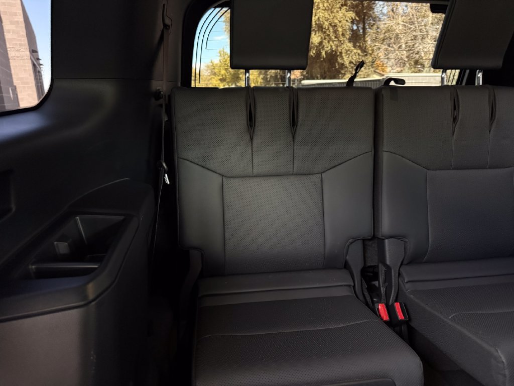 Used 2024 Lexus GX 550 w/ Cold Area Package AWD/4WD image 49