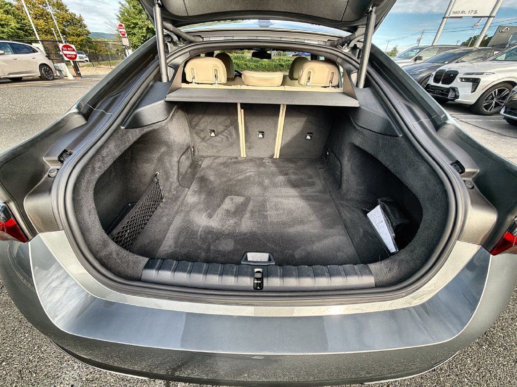 Used 2024 BMW i4 eDrive40 w/ Premium Package RWD image 27