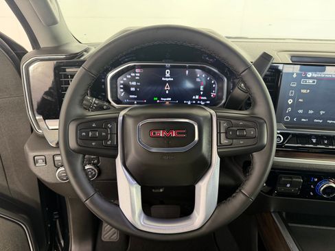 Used 2026 GMC Sierra 2500 SLT w/ SLT Convenience Package AWD/4WD image 15