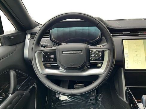 New 2026 Land Rover Range Rover Long Wheelbase SE AWD/4WD image 13