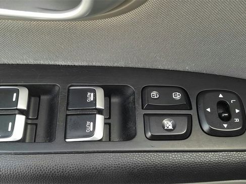 Used 2017 Kia Soul + image 16