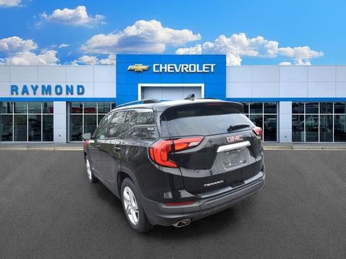 Used 2018 GMC Terrain SLE w/ Driver Convenience Package FWD image 5