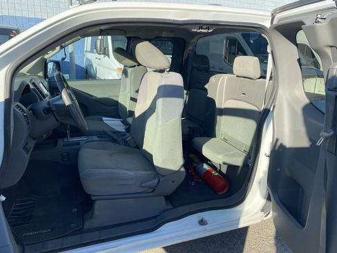 Used 2019 Nissan Frontier S image 16