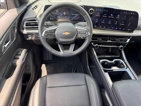 New 2026 Chevrolet Traverse LT FWD image 13