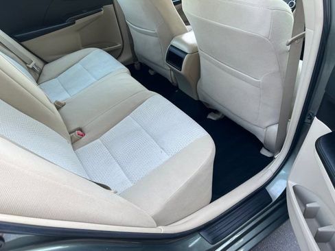 Used 2012 Toyota Camry LE image 21