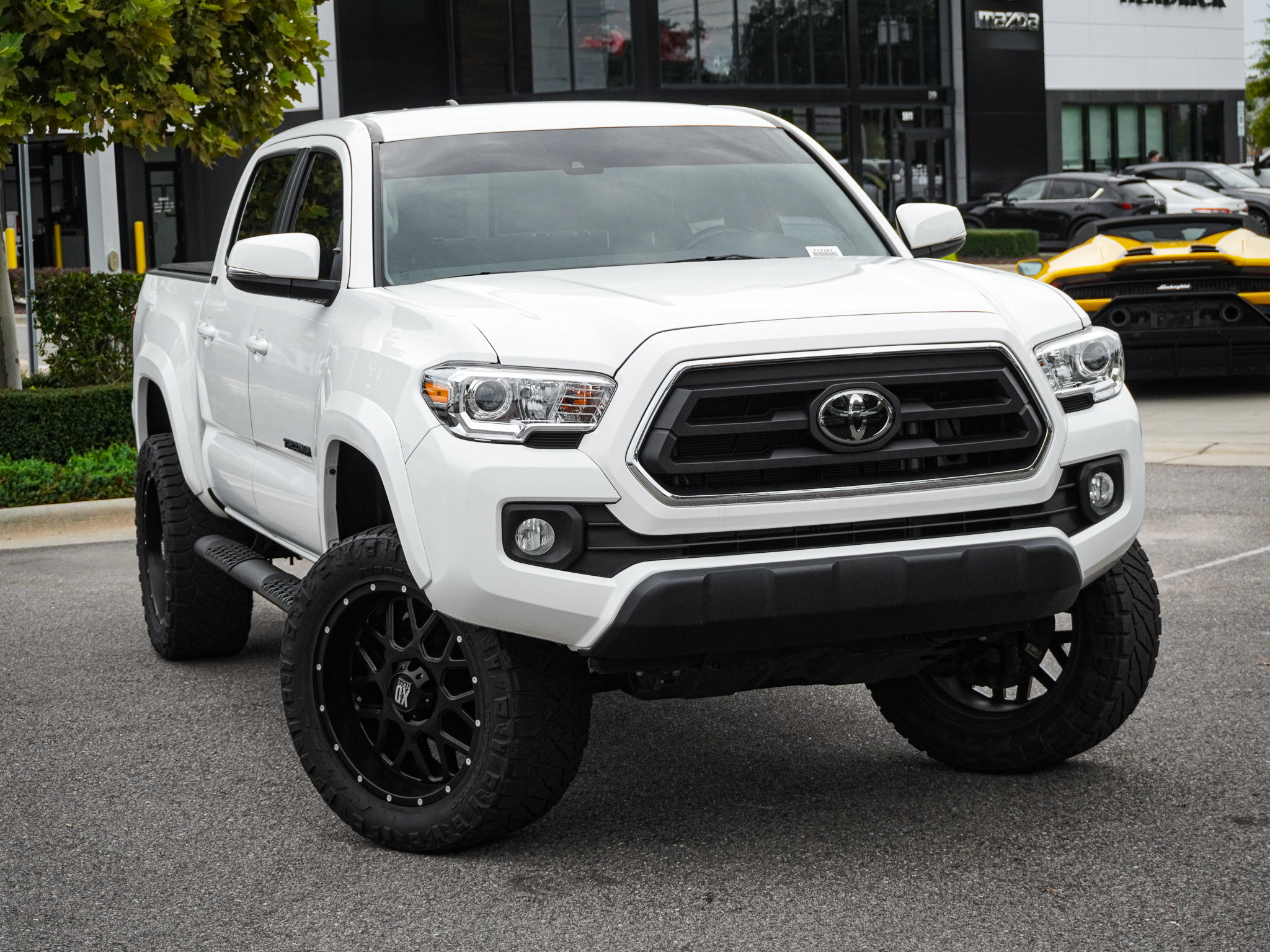 Used 2022 Toyota Tacoma SR5 w/ Technology Package RWD image 2