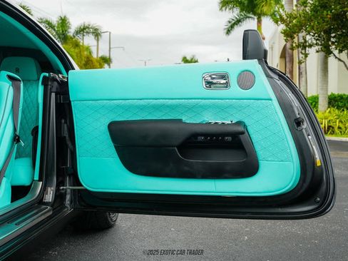 Used 2017 Rolls-Royce Wraith image 32