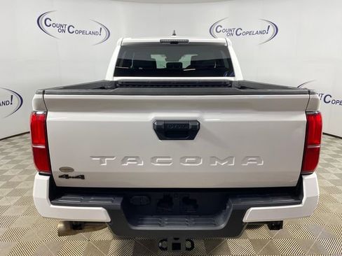 Used 2024 Toyota Tacoma TRD Off-Road AWD/4WD image 5
