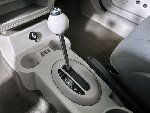 Used 2008 Chrysler PT Cruiser FWD image 16