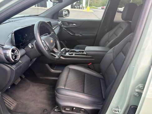 Used 2026 Chevrolet Equinox LT w/ Convenience Package II AWD/4WD image 11