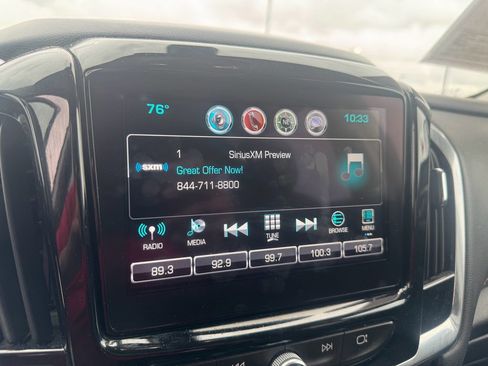 Used 2018 Chevrolet Traverse LT image 18