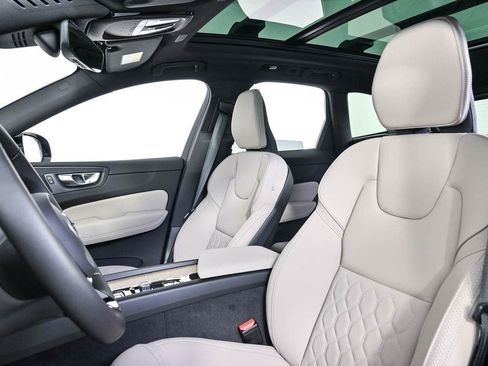 Used 2026 Volvo XC60 B5 Plus w/ Protection Package Premier AWD/4WD image 5