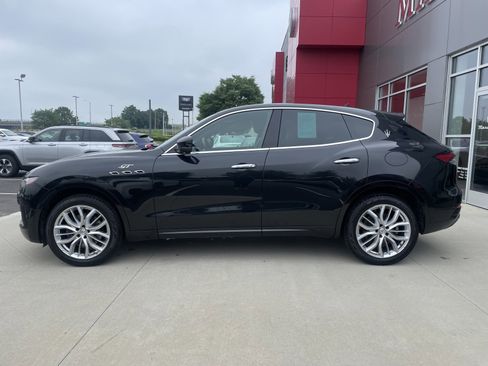 Used 2022 Maserati Levante GT image 6