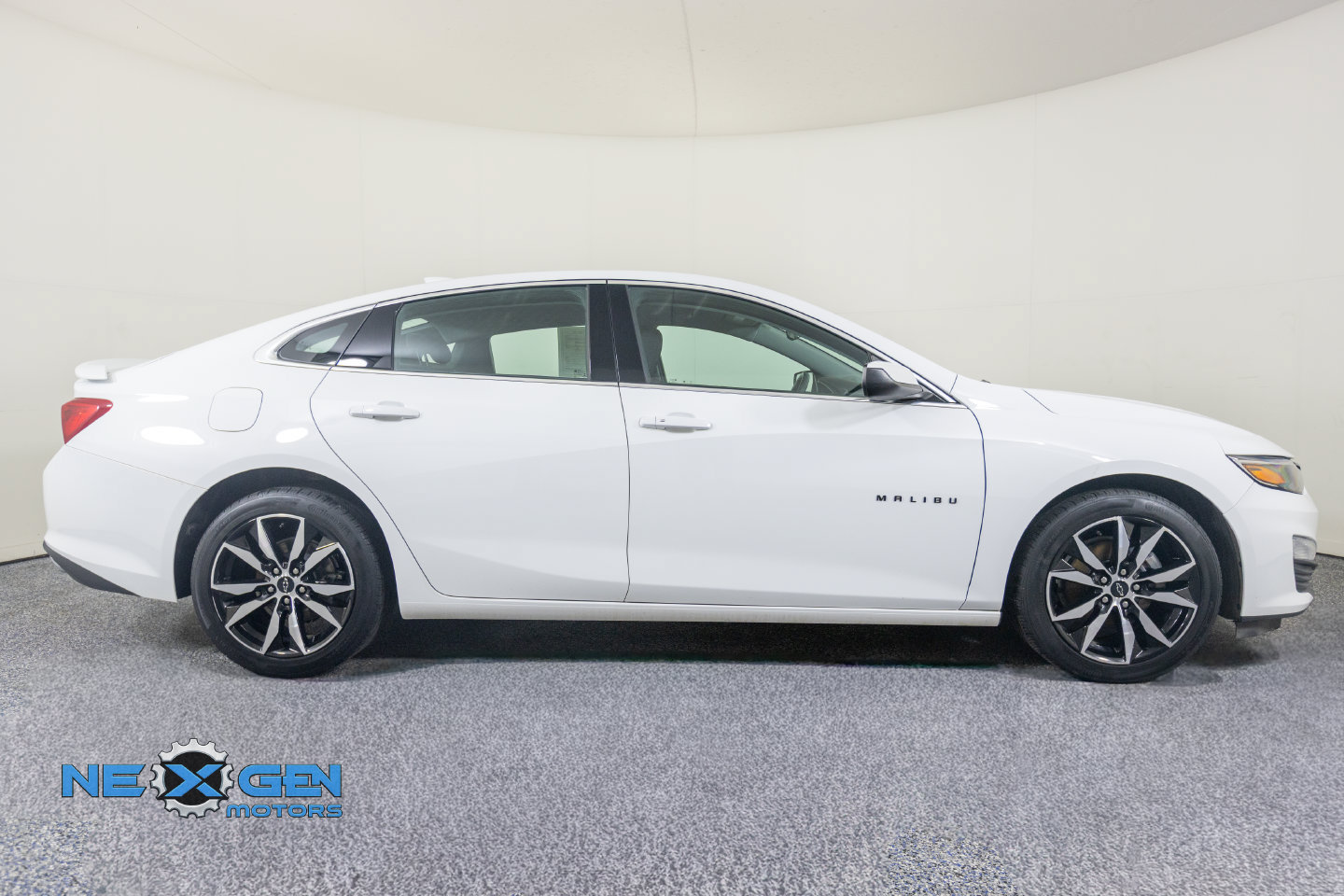 Used 2023 Chevrolet Malibu RS FWD image 37