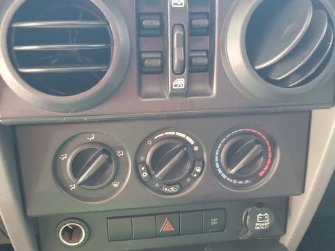 Used 2008 Jeep Wrangler Unlimited X AWD/4WD image 22