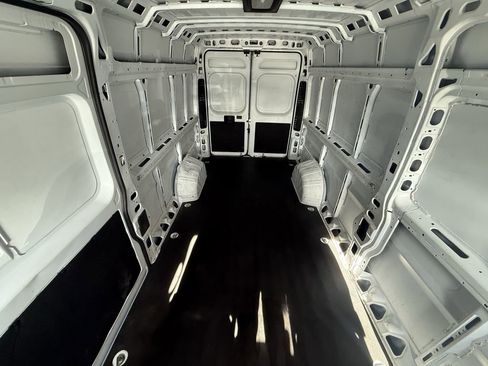 Used 2023 RAM ProMaster 3500 w/ Driver Convenience Group image 12