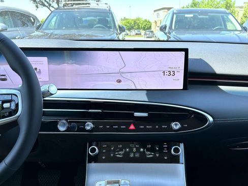 New 2026 Genesis GV70 2.5T Advanced w/ G1 Accessory Package AWD/4WD image 13