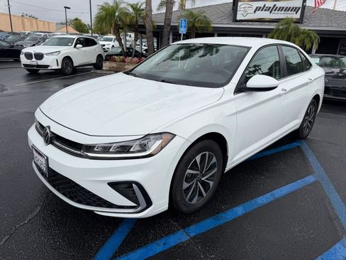 Used 2025 Volkswagen Jetta S image 3