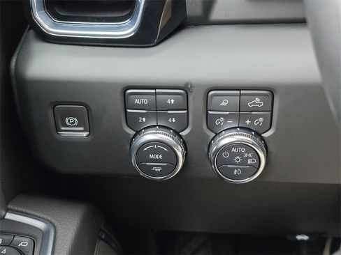 Used 2024 GMC Sierra 3500 Denali w/ Denali Reserve Package image 63