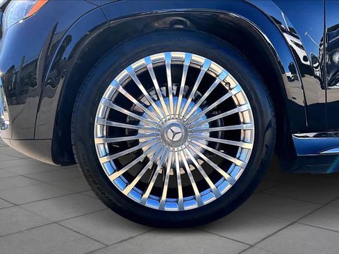 Used 2024 Mercedes-Benz Maybach GLS 600 Maybach GLS 600 image 10