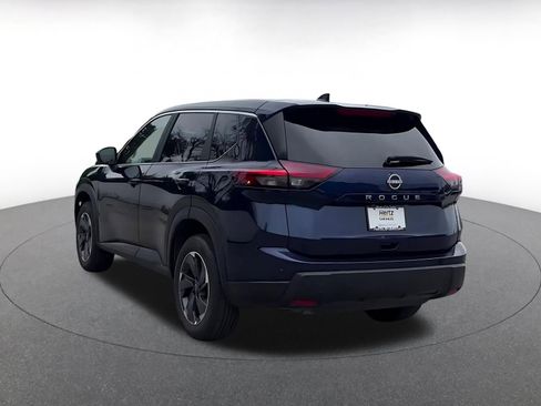 Used 2025 Nissan Rogue SV FWD image 11