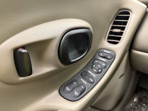 Used 2003 Chevrolet Corvette Convertible w/ Preferred Equipment Group1 RWD image 13