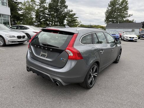 Used 2017 Volvo V60 T6 R-Design Platinum w/ Climate Package AWD/4WD image 6