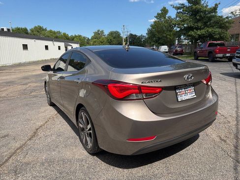 Used 2016 Hyundai Elantra Limited FWD image 4
