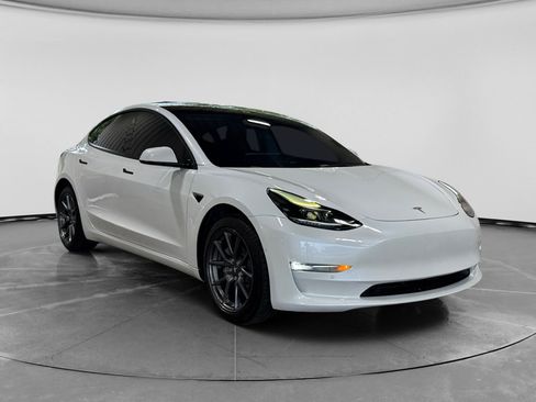 Used 2022 Tesla Model 3 Long Range AWD/4WD image 4