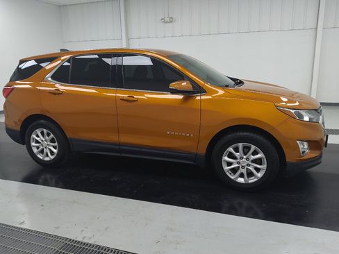 Used 2019 Chevrolet Equinox LT w/ Driver Convenience Package FWD image 11