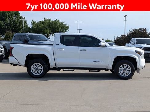 Certified 2026 Toyota Tacoma SR5 AWD/4WD image 4