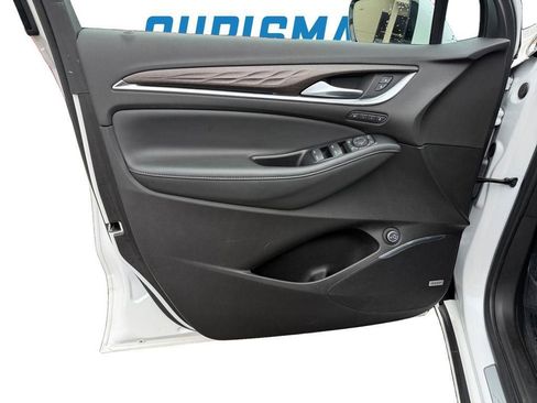 Used 2022 Buick Enclave Avenir w/ Avenir Technology Package image 18