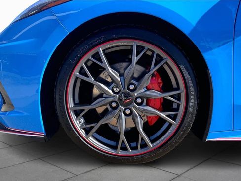 Used 2023 Chevrolet Corvette Stingray Premium Conv w/ Battery Protection Package image 10