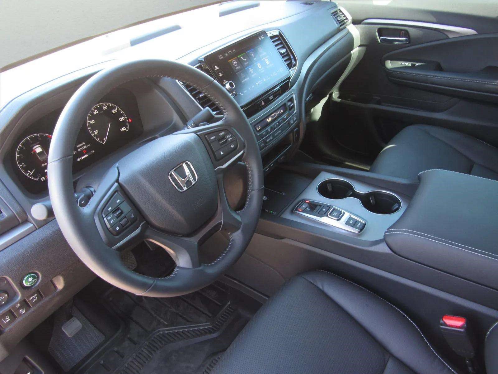 Certified 2025 Honda Ridgeline RTL image 15