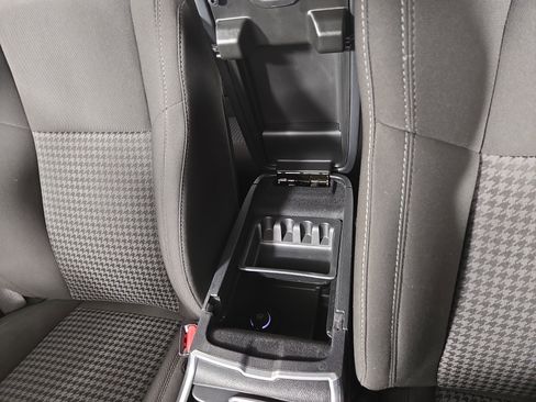 Certified 2023 Dodge Charger GT image 27