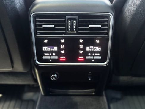 Used 2023 Porsche Cayenne GTS AWD/4WD image 34