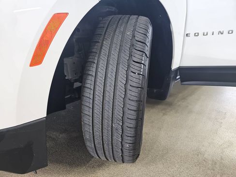 Certified 2024 Chevrolet Equinox LT FWD image 38