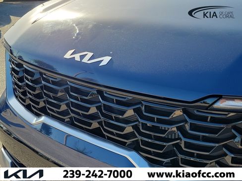 Used 2025 Kia Sorento EX w/ Panoramic Sunroof Package image 5