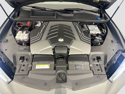 Used 2024 Lamborghini Urus S image 32