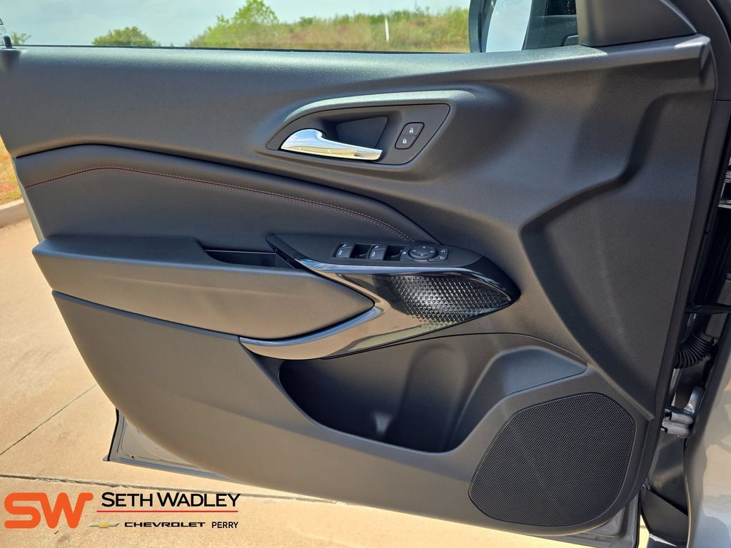 New 2026 Chevrolet Trax RS w/ Driver Confidence Package FWD image 27