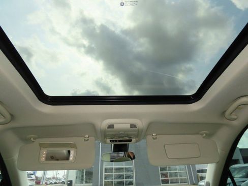 Used 2021 Cadillac XT6 Premium Luxury image 41