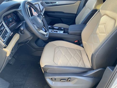 New 2026 Volkswagen Atlas Cross Sport SE image 15