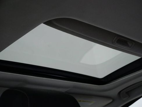 Used 2018 Honda Civic EX-T image 4