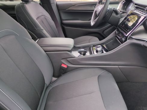 New 2026 Jeep Grand Cherokee L 4WD image 19