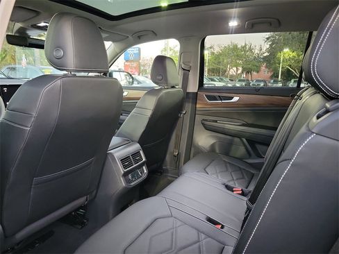 New 2026 Volkswagen Atlas SE image 5