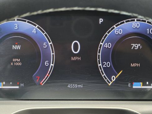 Used 2025 Jeep Grand Cherokee Laredo X AWD/4WD image 32