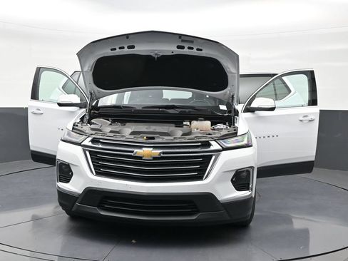 Used 2023 Chevrolet Traverse LT FWD image 33